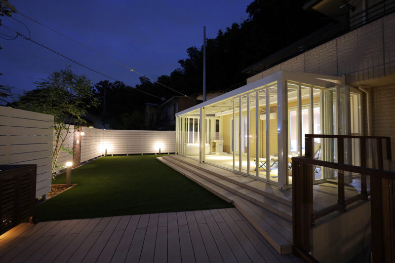 バスタブのあるガーデンリビング